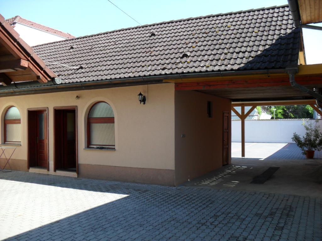 Oázis Apartman Harkány Esterno foto